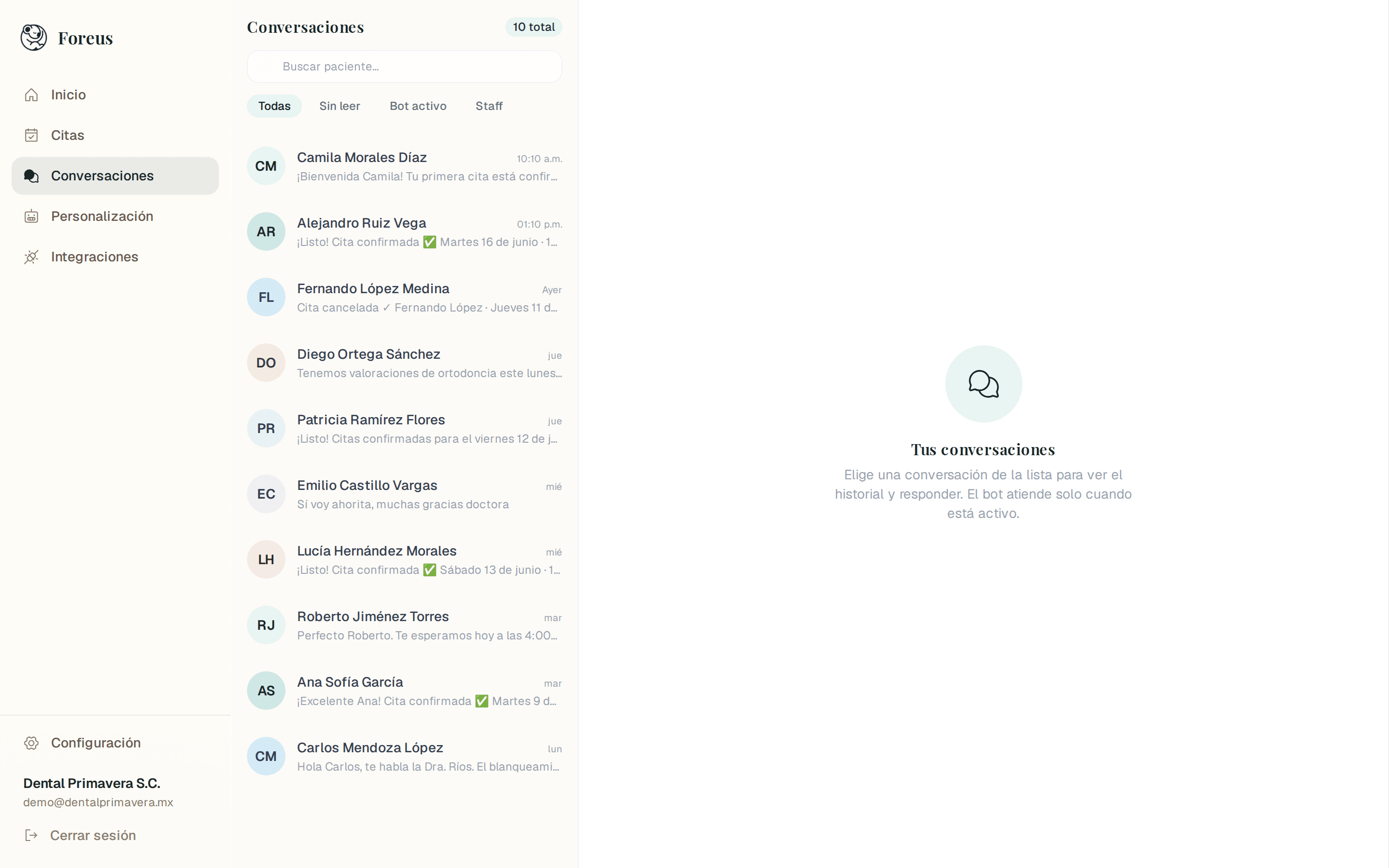Bandeja de conversaciones de WhatsApp en Foreus: mensajes en tiempo real gestionados por la IA